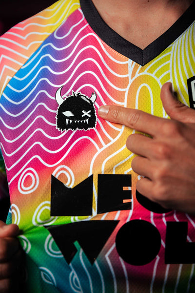 MW x NMU Flows Kits (Multi Color)
